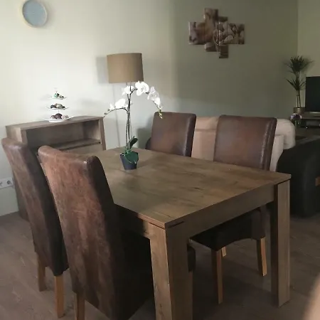 Pisztacia Apartman 公寓 埃格尔