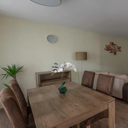 公寓 Pisztacia Apartman 埃格尔