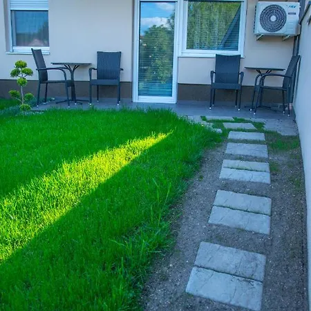 Pisztacia Apartman 公寓 *