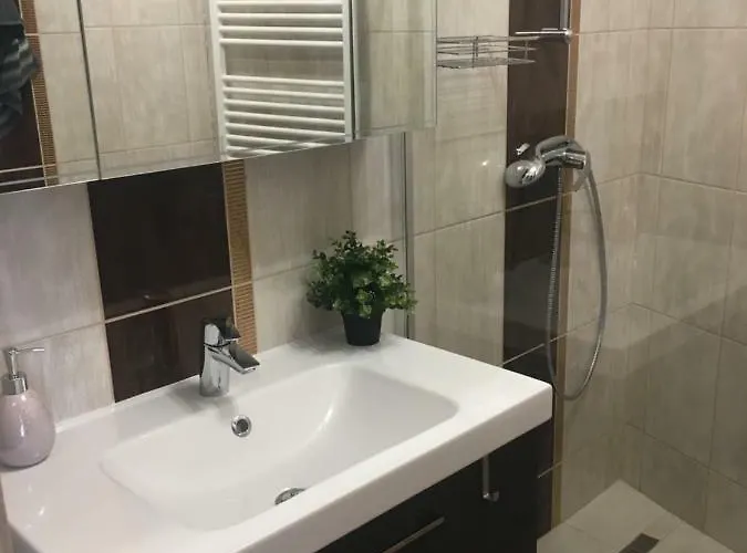 Apartment Pisztacia Apartman Erlau