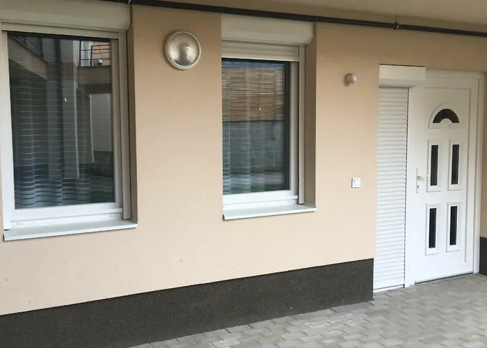 Apartment Pisztacia Apartman *