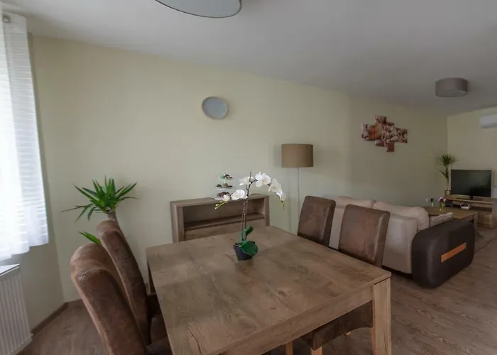 Apartment Pisztacia Apartman Erlau