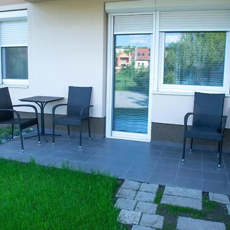 Pisztacia Apartman *